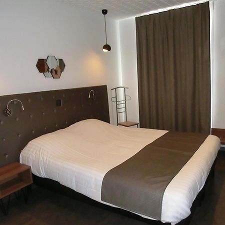 Hotel Sur Le Quai ポール・ヴァンドル 部屋 写真