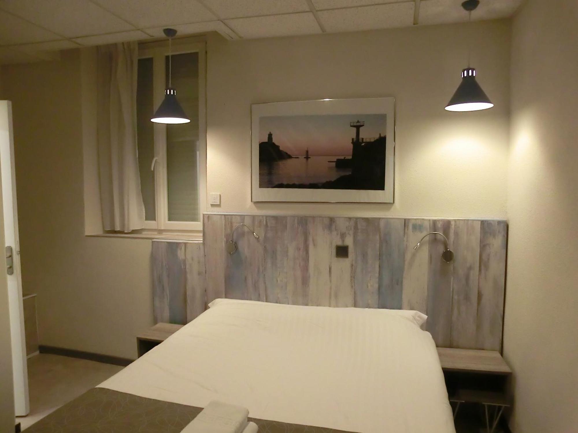 Hotel Sur Le Quai ポール・ヴァンドル 部屋 写真