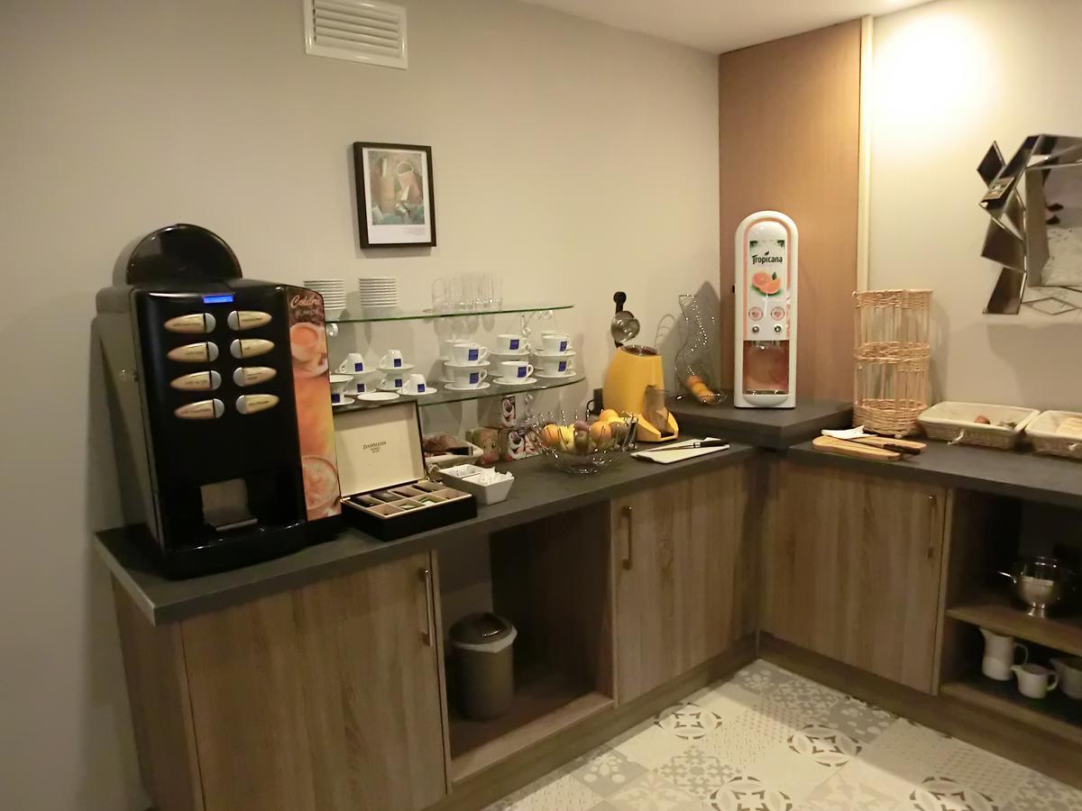 Hotel Sur Le Quai ポール・ヴァンドル エクステリア 写真