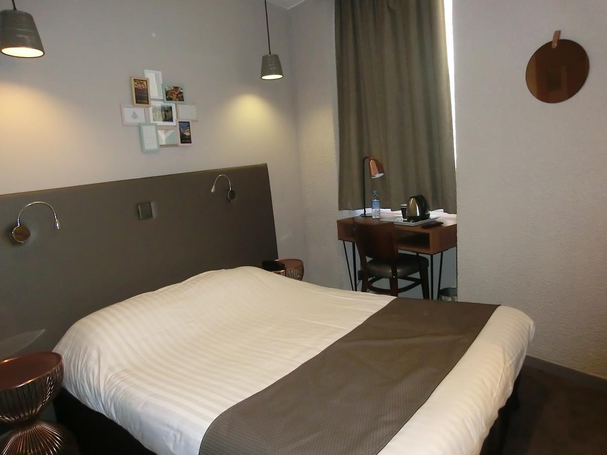 Hotel Sur Le Quai ポール・ヴァンドル エクステリア 写真